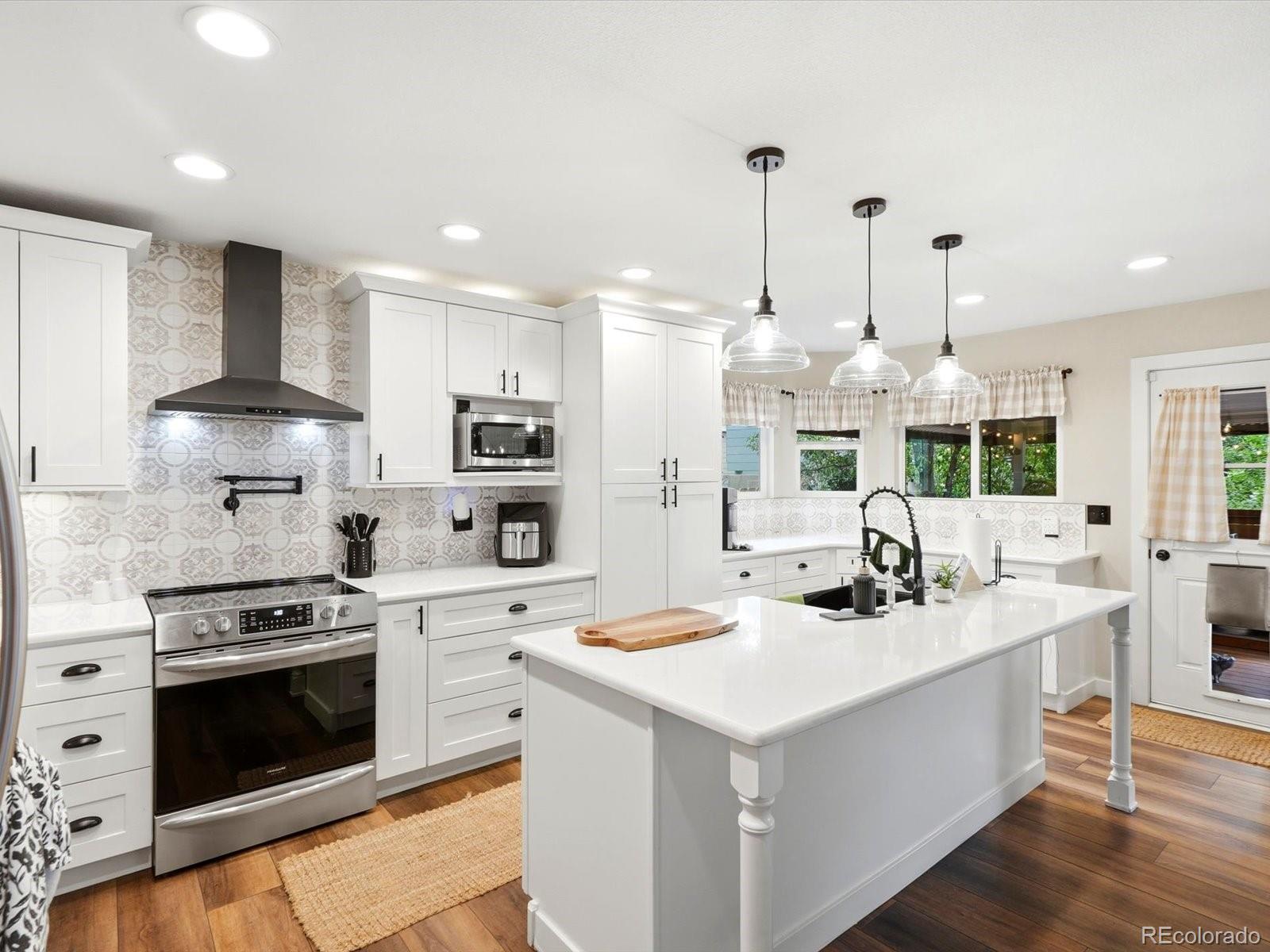 MLS Image #10 for 14426 w yale place,denver, Colorado