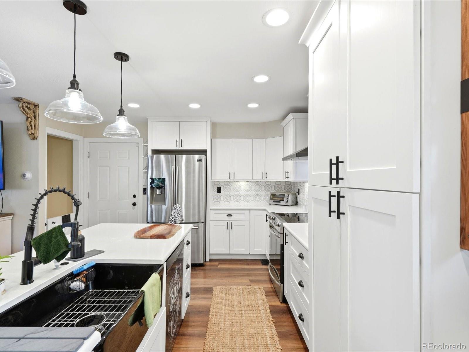 MLS Image #11 for 14426 w yale place,denver, Colorado