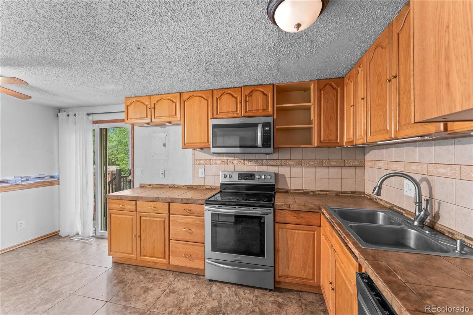 MLS Image #4 for 1435  peterson road,colorado springs, Colorado