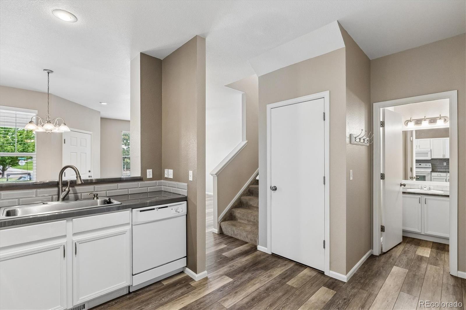 MLS Image #3 for 6010  conductors point,colorado springs, Colorado