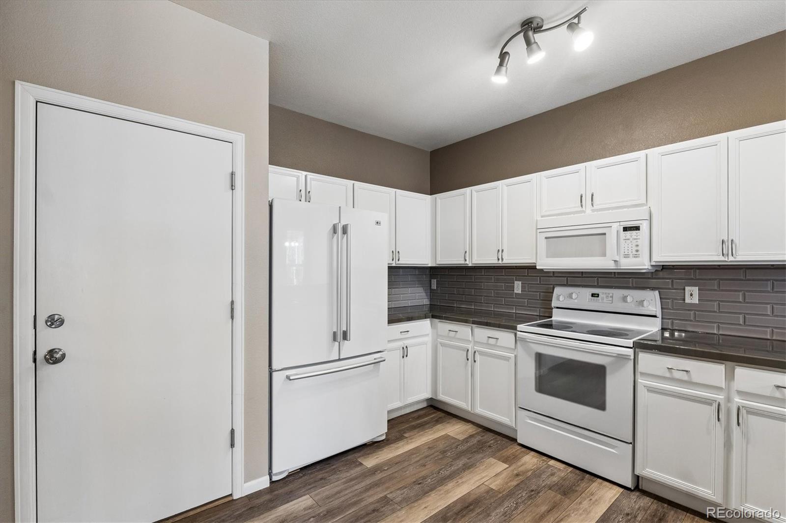 MLS Image #5 for 6010  conductors point,colorado springs, Colorado