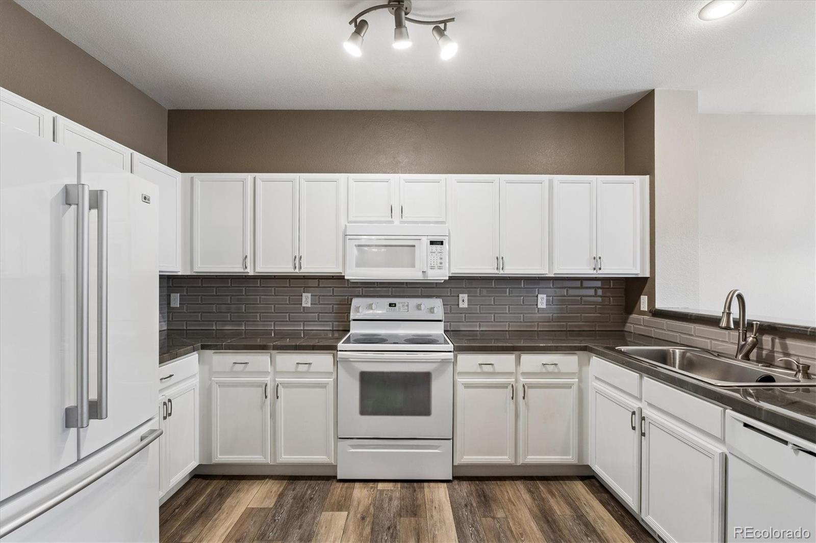 MLS Image #6 for 6010  conductors point,colorado springs, Colorado