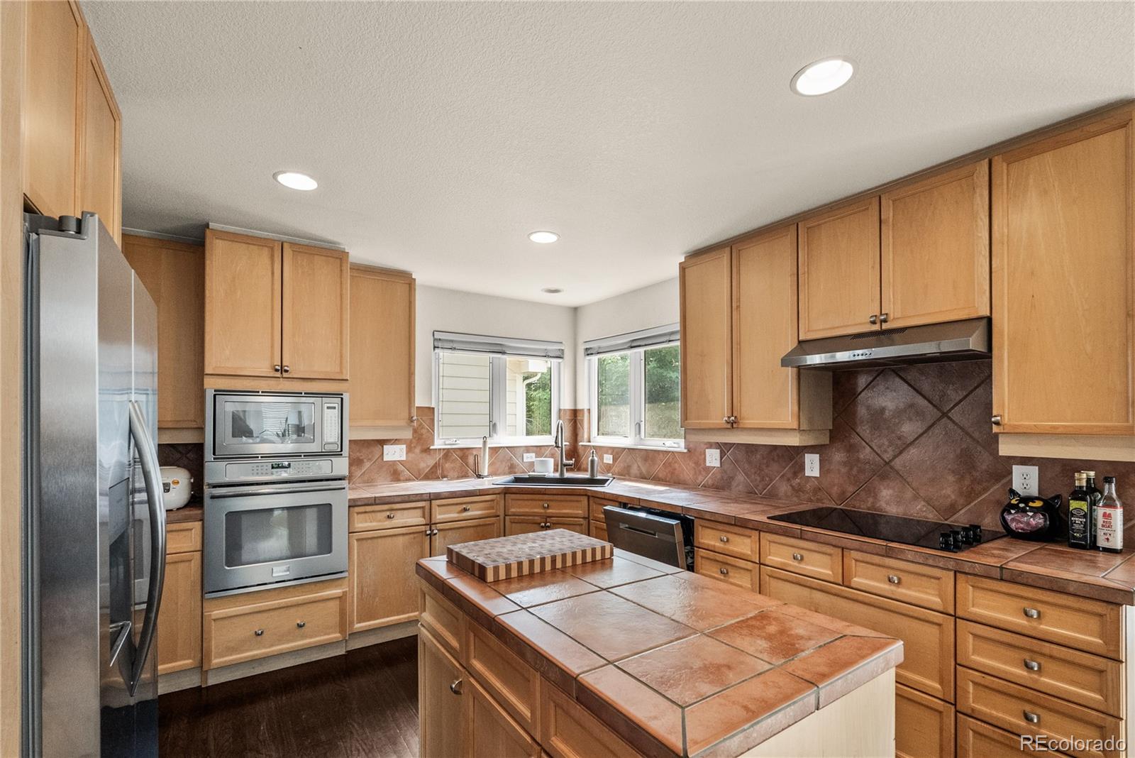 MLS Image #13 for 8382 e amherst circle,denver, Colorado
