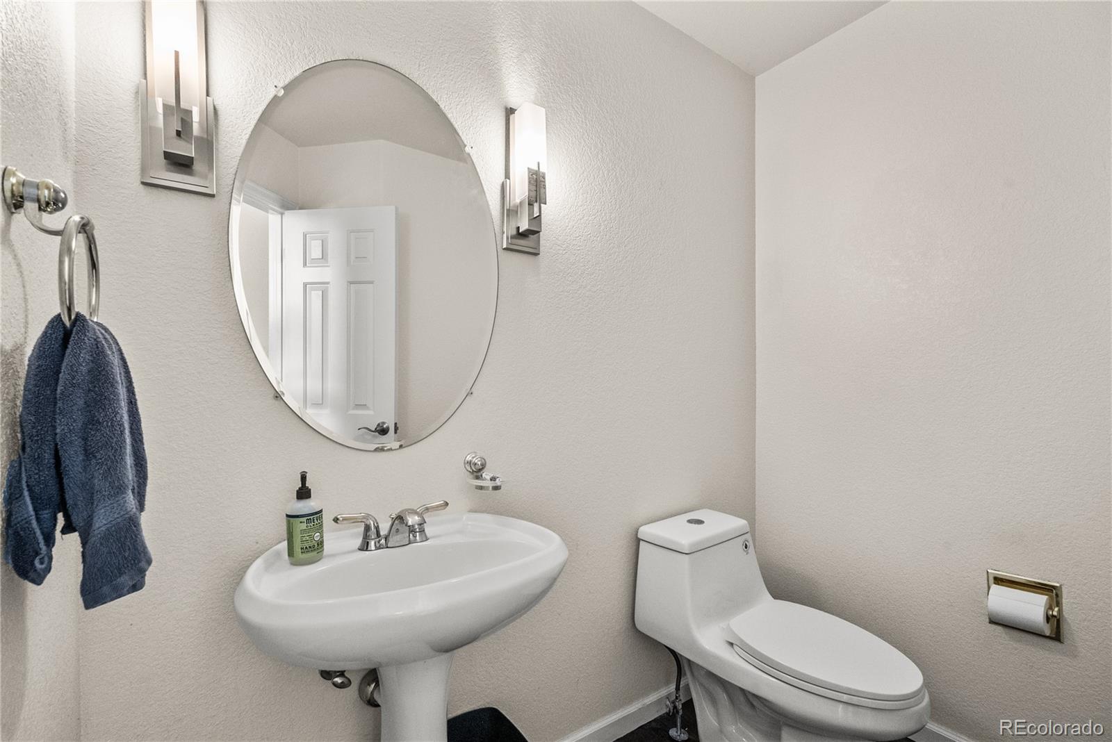 MLS Image #24 for 8382 e amherst circle,denver, Colorado