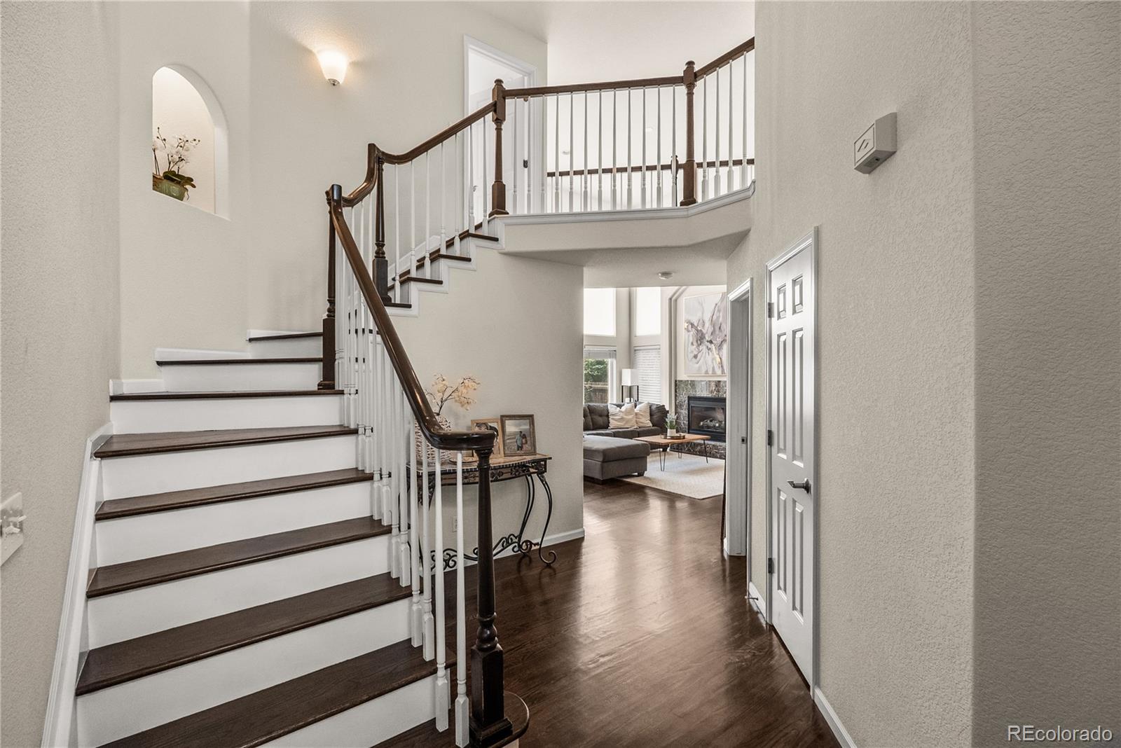 MLS Image #4 for 8382 e amherst circle,denver, Colorado