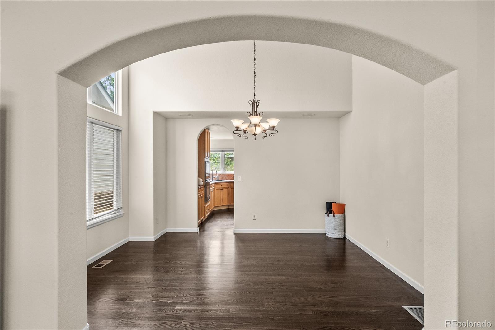 MLS Image #8 for 8382 e amherst circle,denver, Colorado