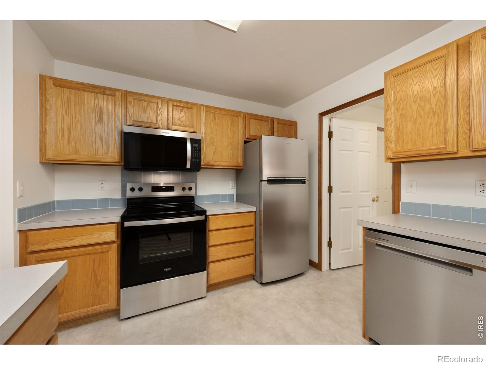 MLS Image #9 for 713  shadowmere court,fort collins, Colorado