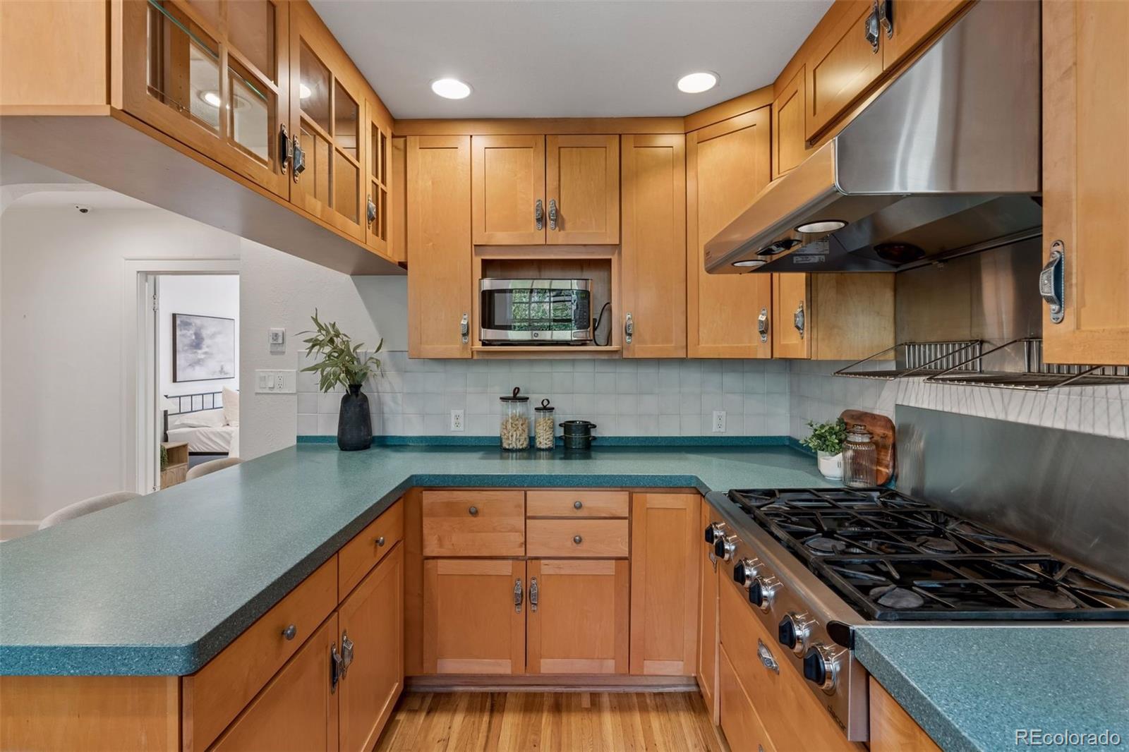 MLS Image #14 for 665  milwaukee street,denver, Colorado