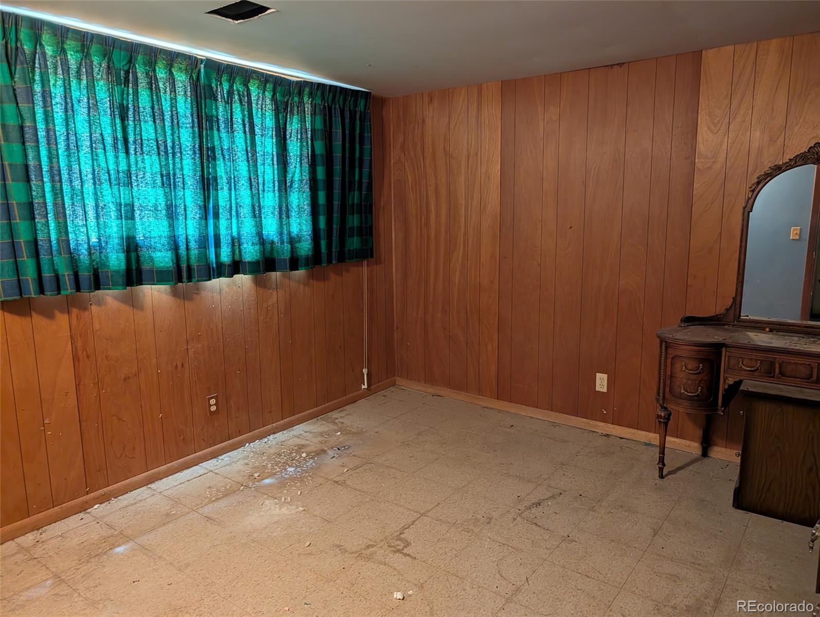 MLS Image #23 for 950 s foothill drive,denver, Colorado