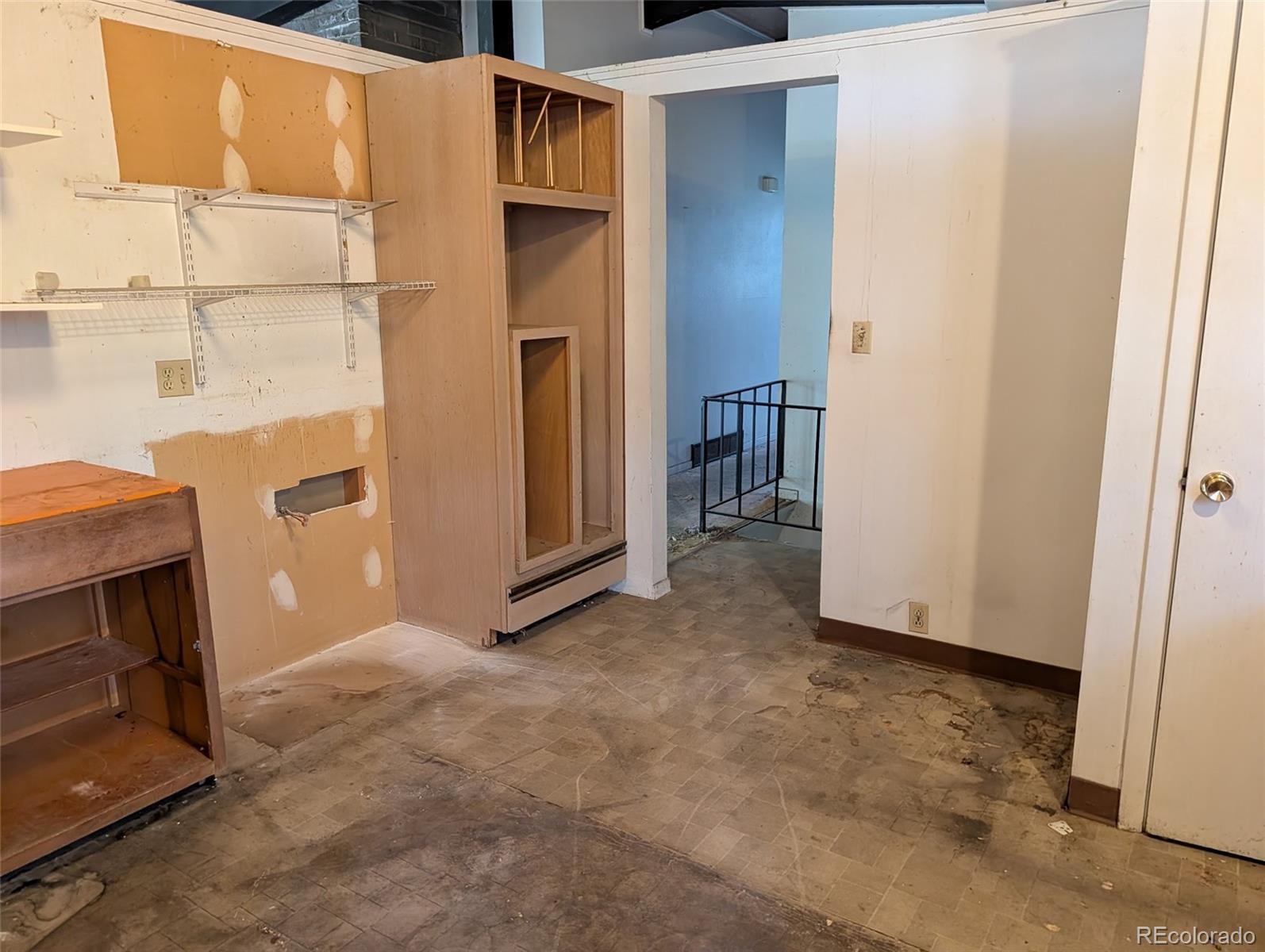 MLS Image #3 for 950 s foothill drive,denver, Colorado