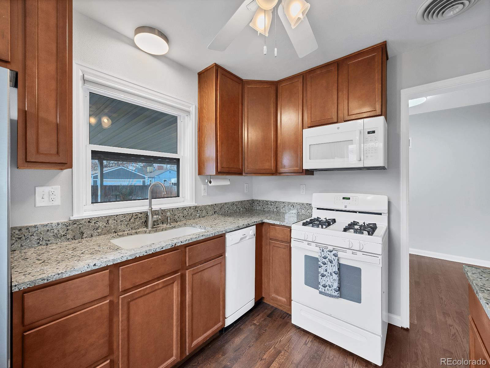 MLS Image #10 for 4035 s logan street,englewood, Colorado