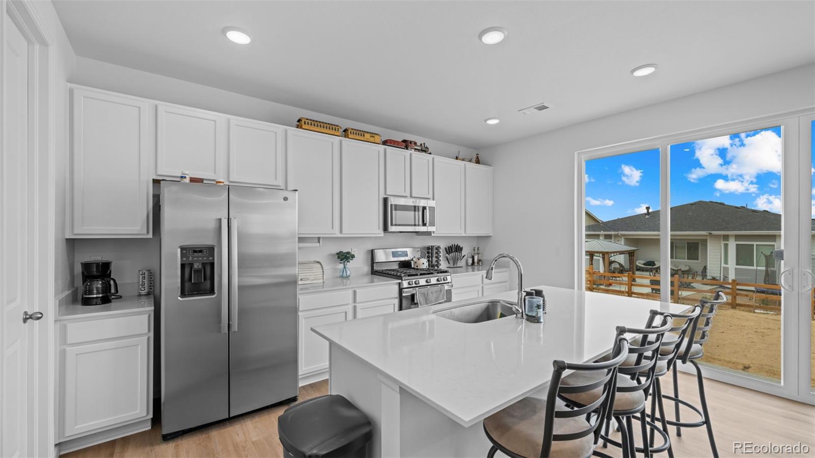 MLS Image #11 for 24770 e 39th avenue,aurora, Colorado