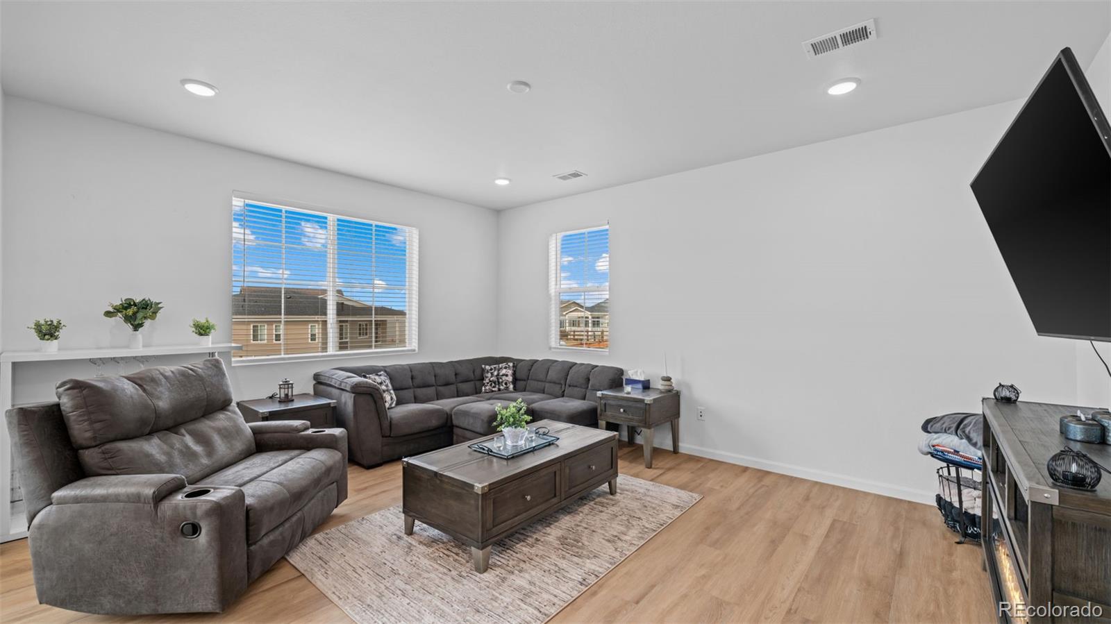 MLS Image #5 for 24770 e 39th avenue,aurora, Colorado