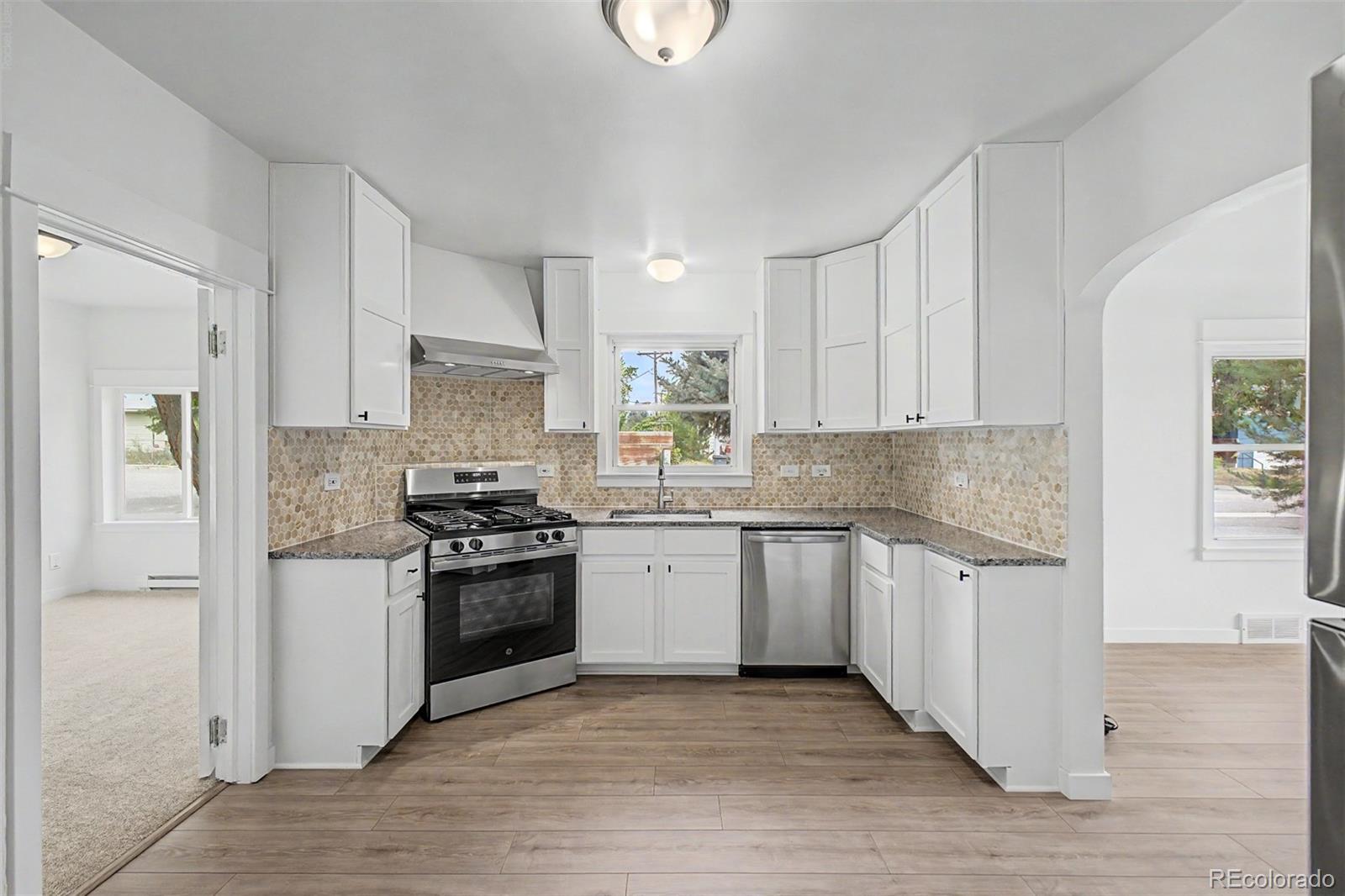 MLS Image #5 for 1555 n monroe avenue,loveland, Colorado