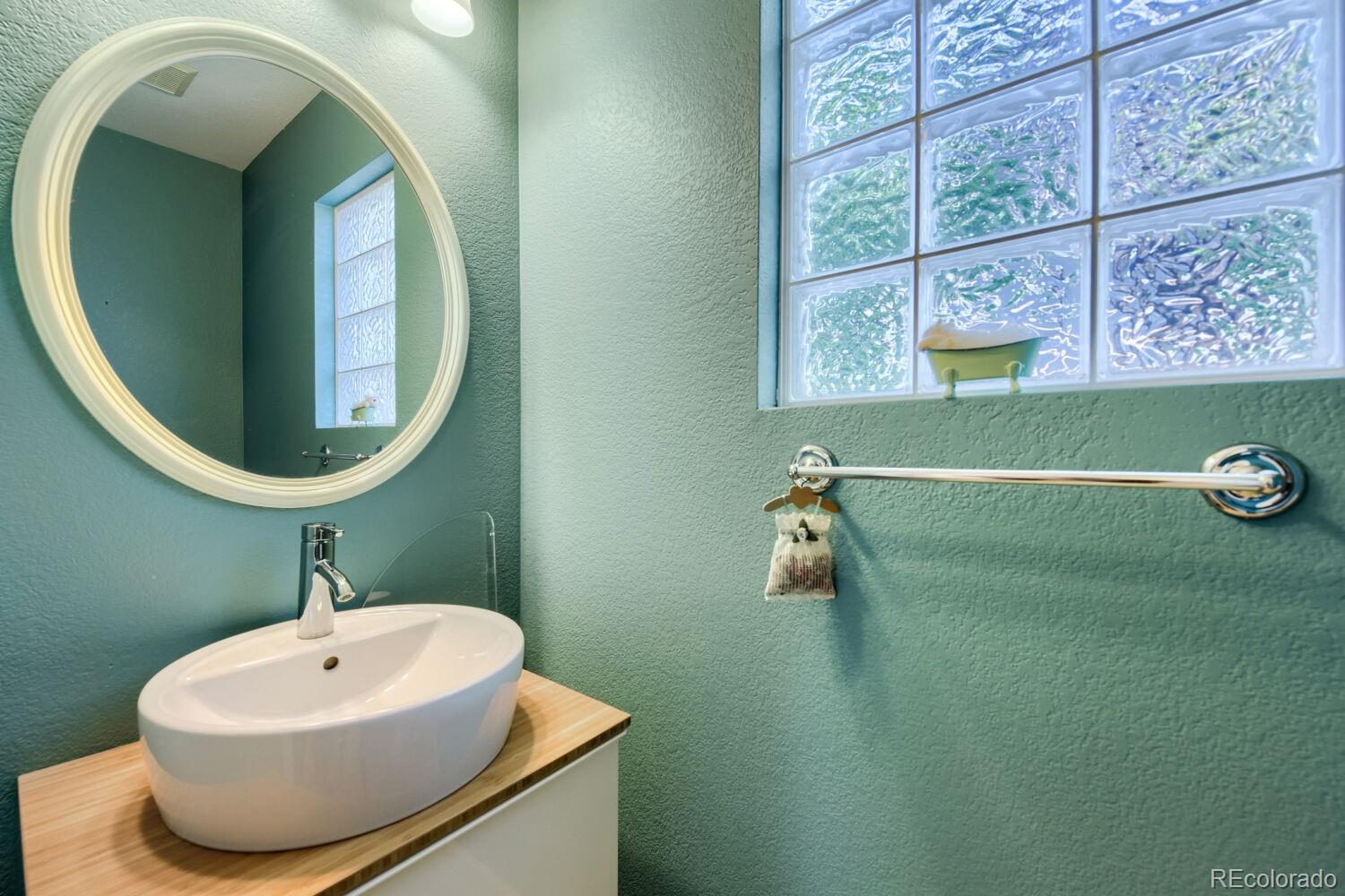 MLS Image #9 for 4585  lyndenwood circle,littleton, Colorado