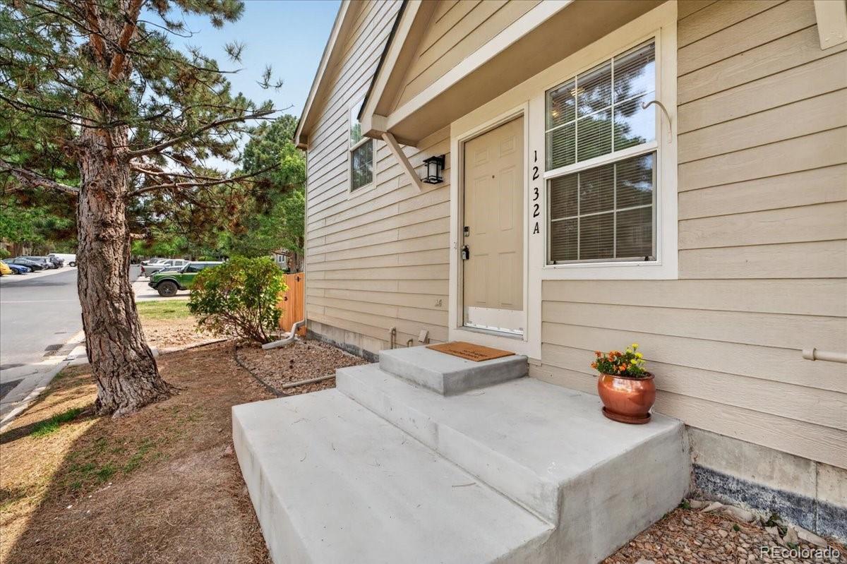 MLS Image #2 for 1232 s waco street a,aurora, Colorado
