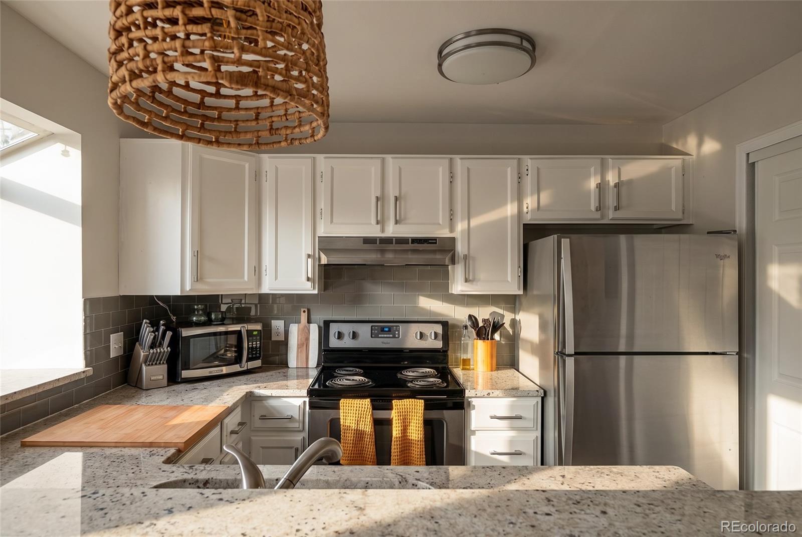 MLS Image #6 for 9673 w chatfield avenue,littleton, Colorado