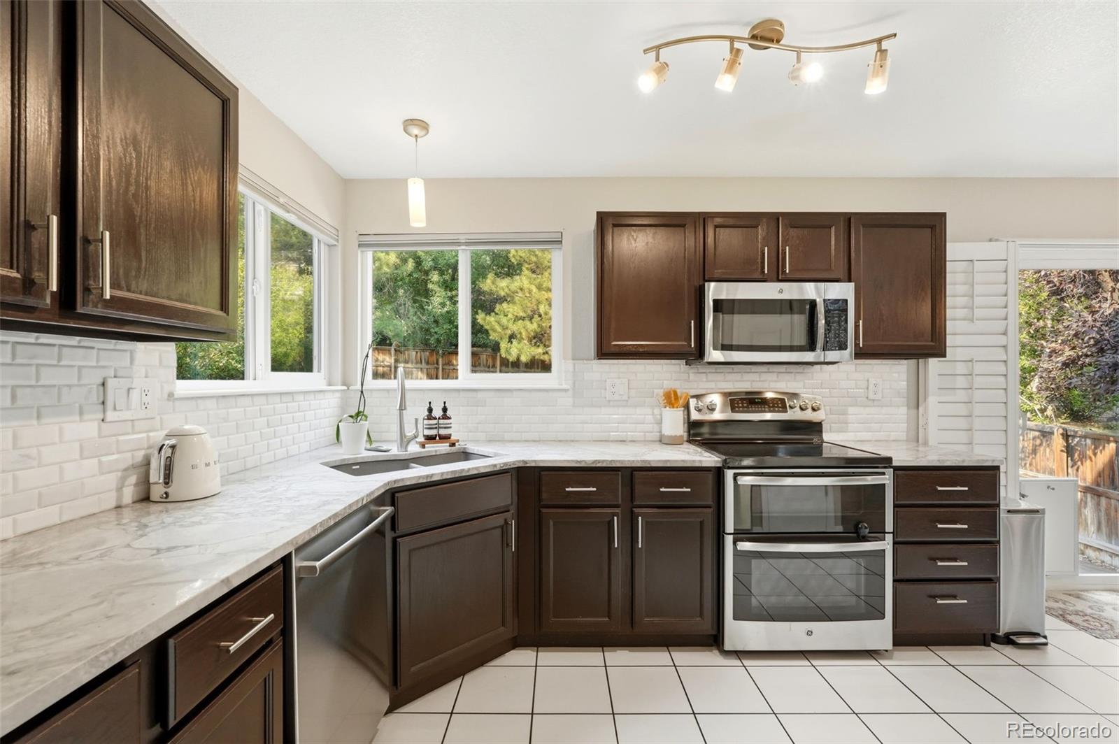 MLS Image #14 for 364  willowick circle,littleton, Colorado