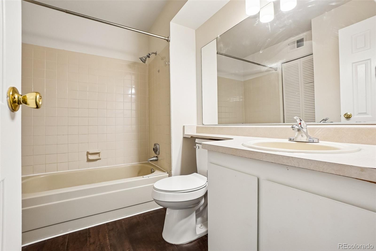 MLS Image #12 for 921 s walden street,aurora, Colorado