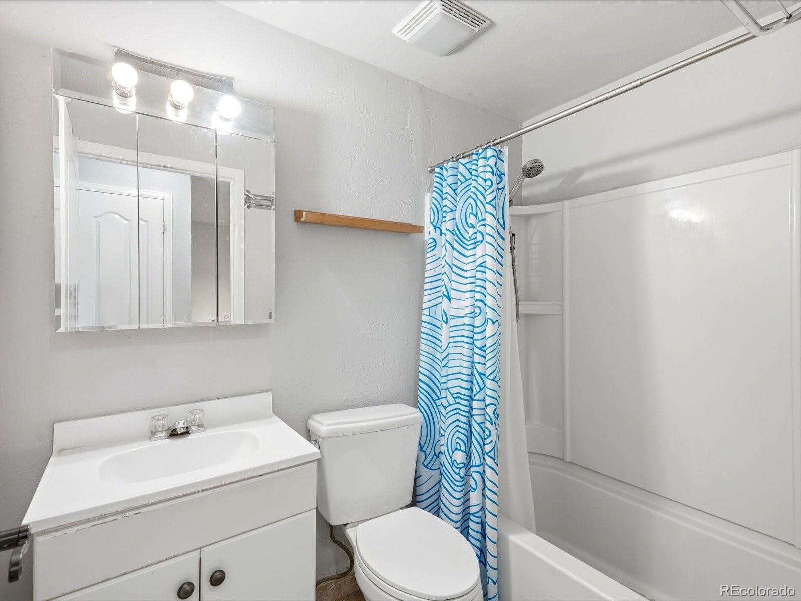 MLS Image #15 for 9449  inca court,denver, Colorado