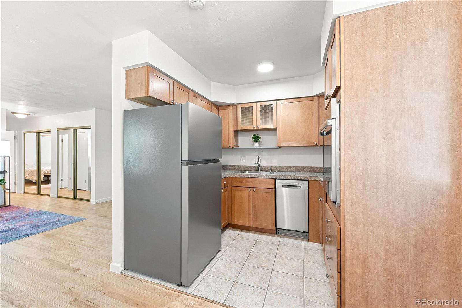 MLS Image #12 for 1056 n marion street,denver, Colorado