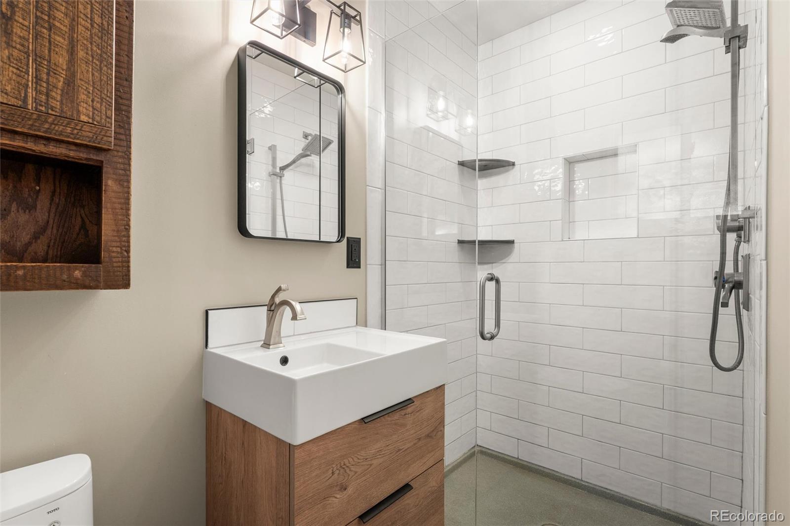 MLS Image #18 for 2409 s leyden street,denver, Colorado
