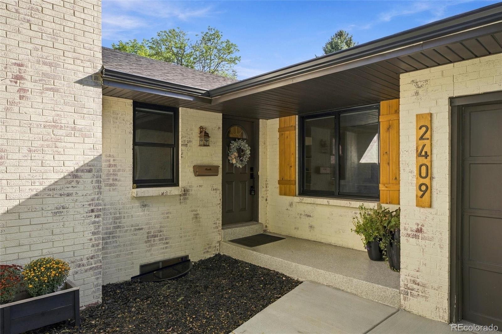 MLS Image #3 for 2409 s leyden street,denver, Colorado