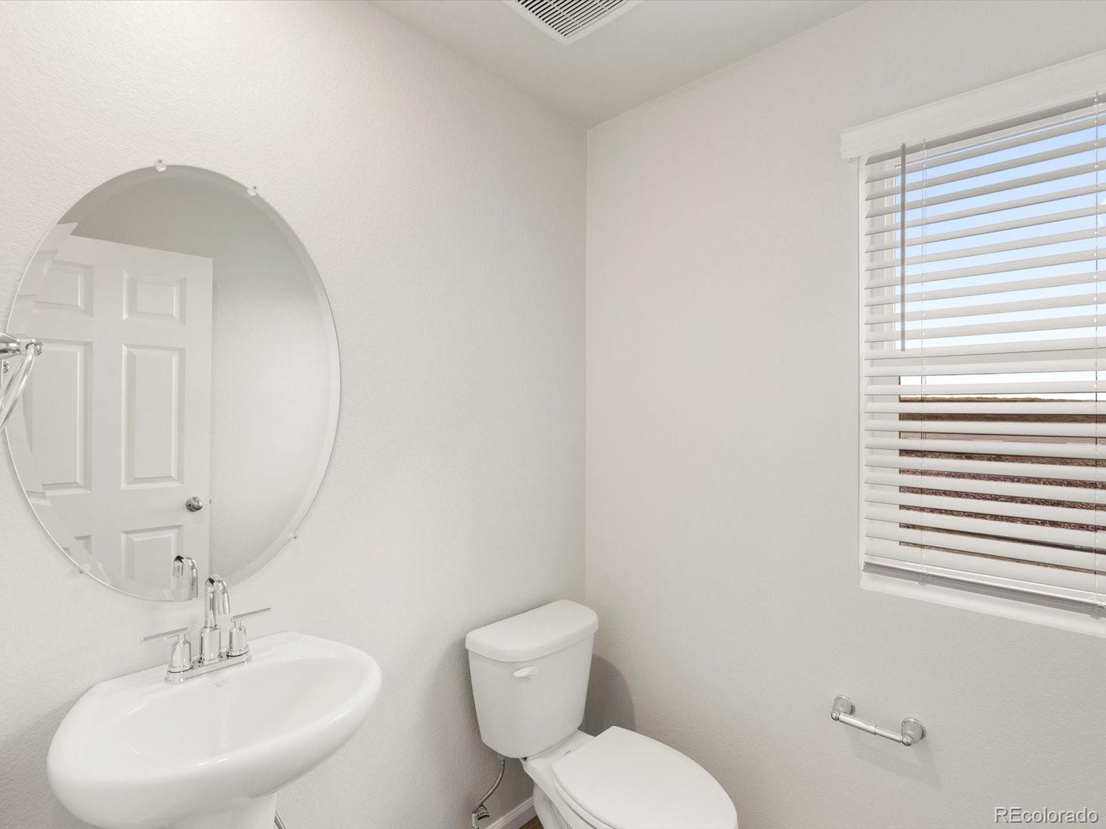 MLS Image #11 for 512  97th avenue,greeley, Colorado