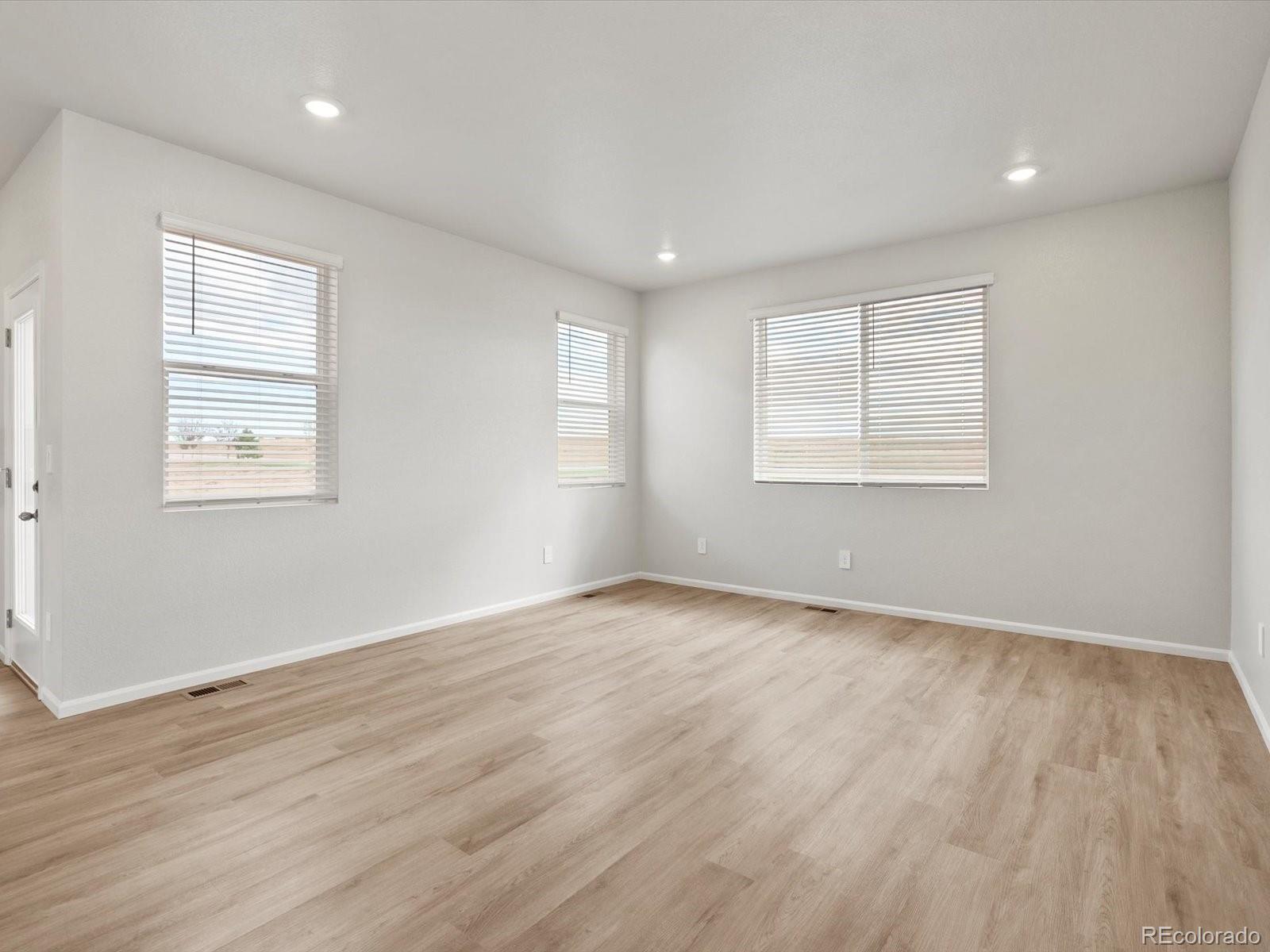 MLS Image #2 for 512  97th avenue,greeley, Colorado