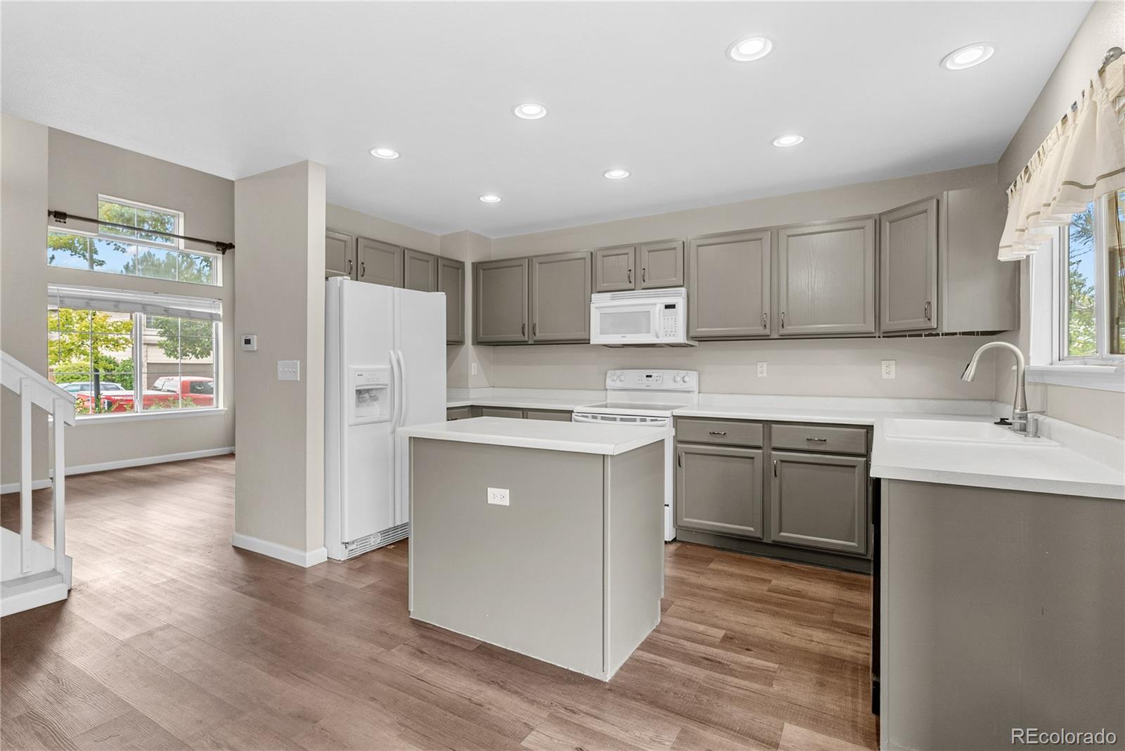 MLS Image #3 for 9674  newcastle drive,littleton, Colorado