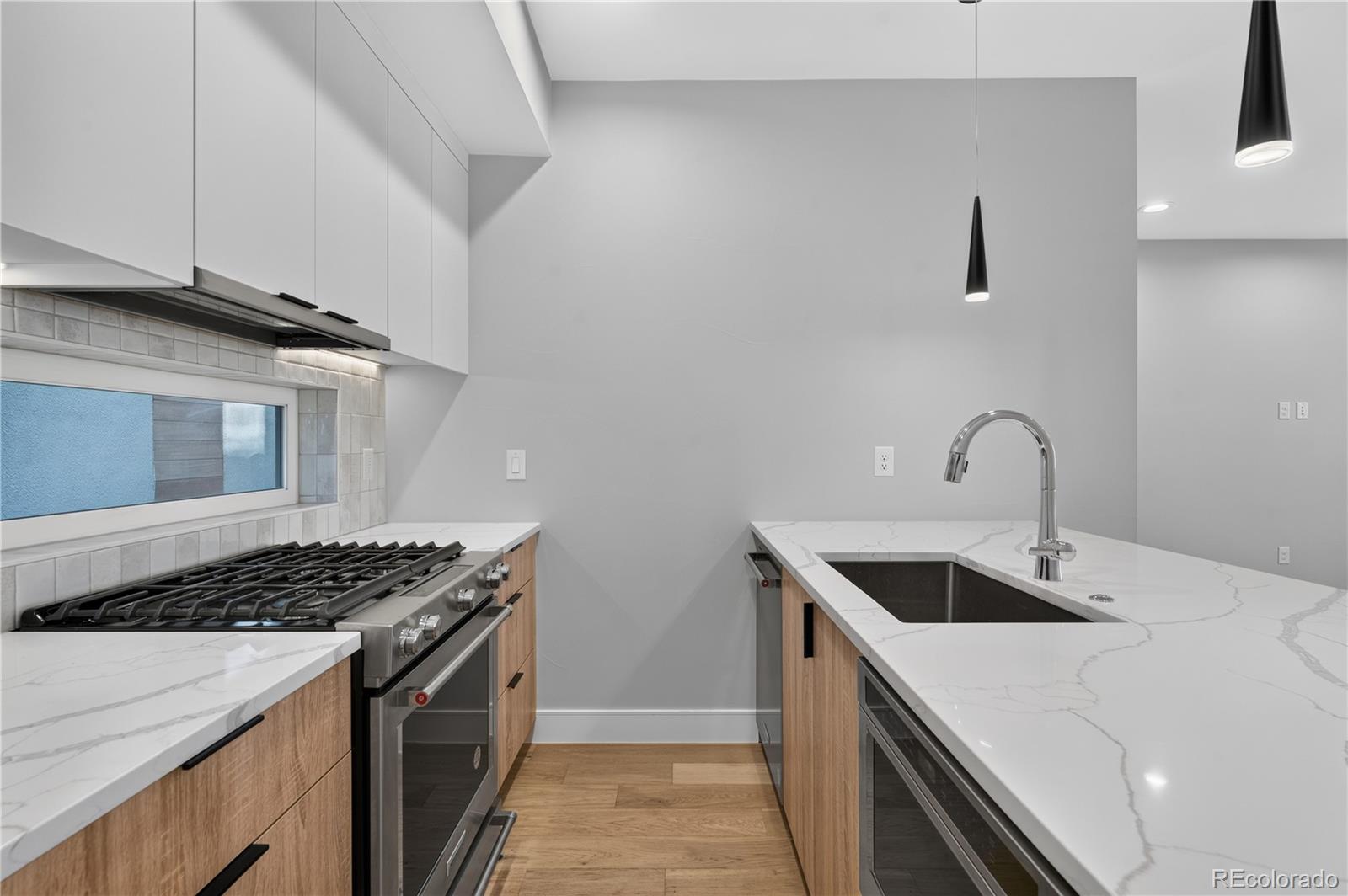 MLS Image #15 for 2330 n eliot street,denver, Colorado