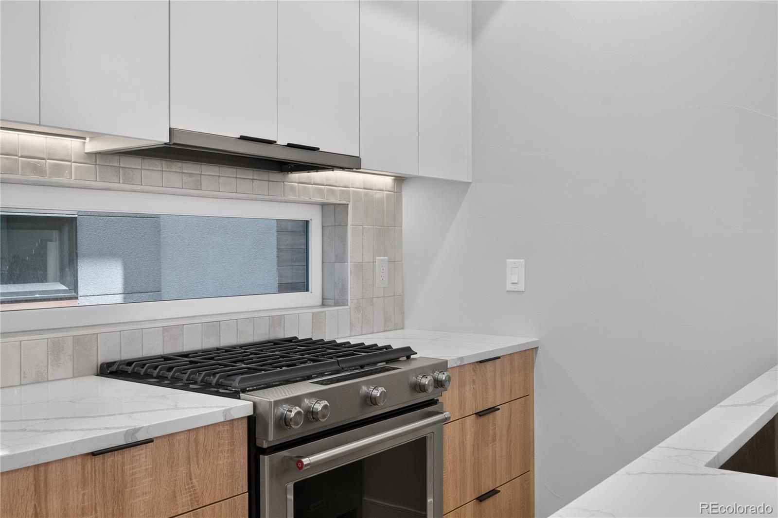MLS Image #17 for 2330 n eliot street,denver, Colorado