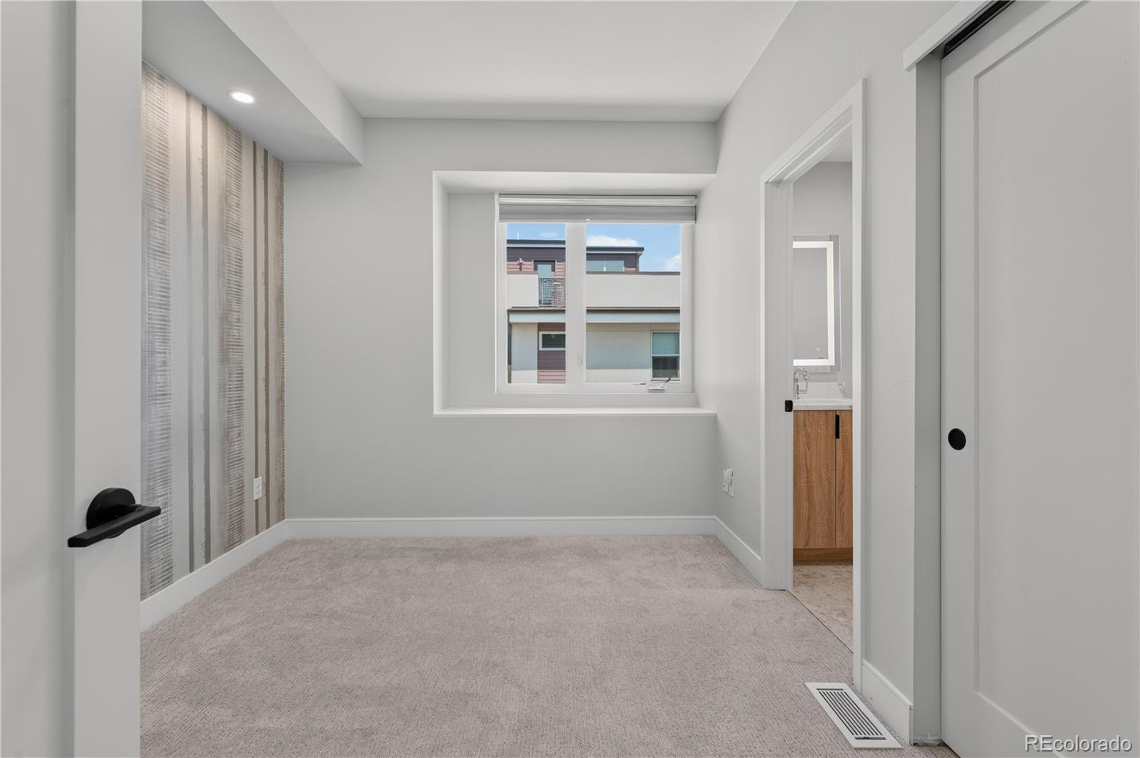 MLS Image #22 for 2330 n eliot street,denver, Colorado