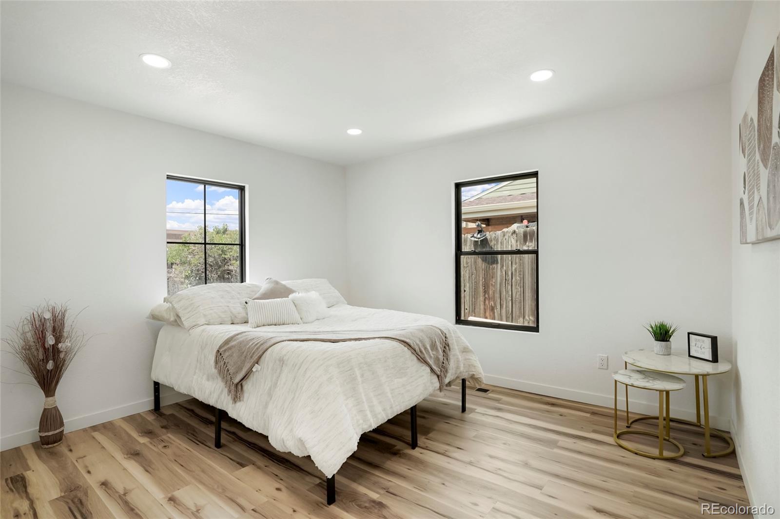 MLS Image #10 for 820  bronco road,denver, Colorado