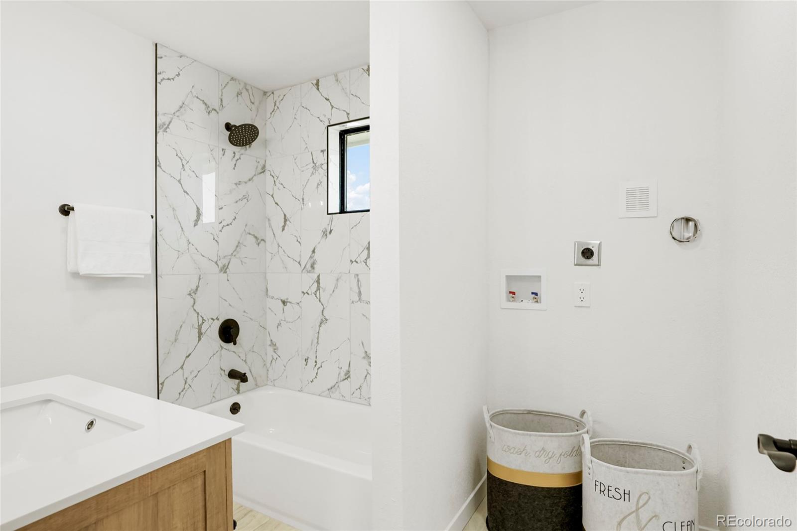 MLS Image #14 for 820  bronco road,denver, Colorado