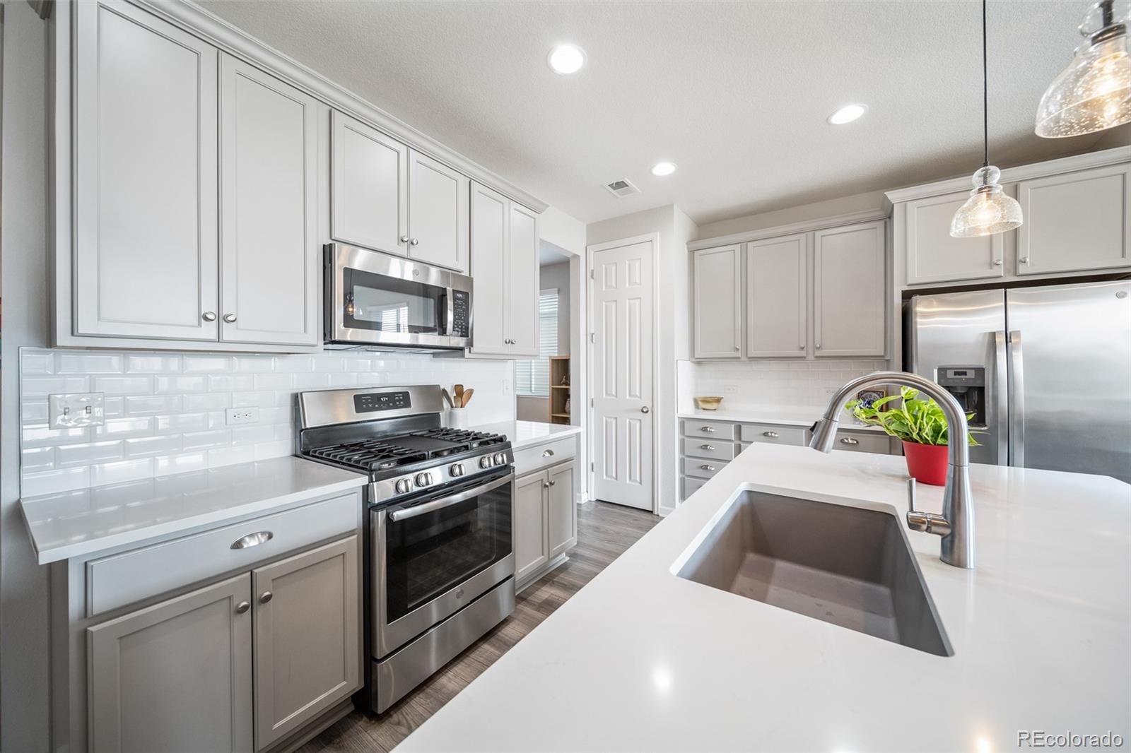 MLS Image #6 for 9913  truckee street,commerce city, Colorado