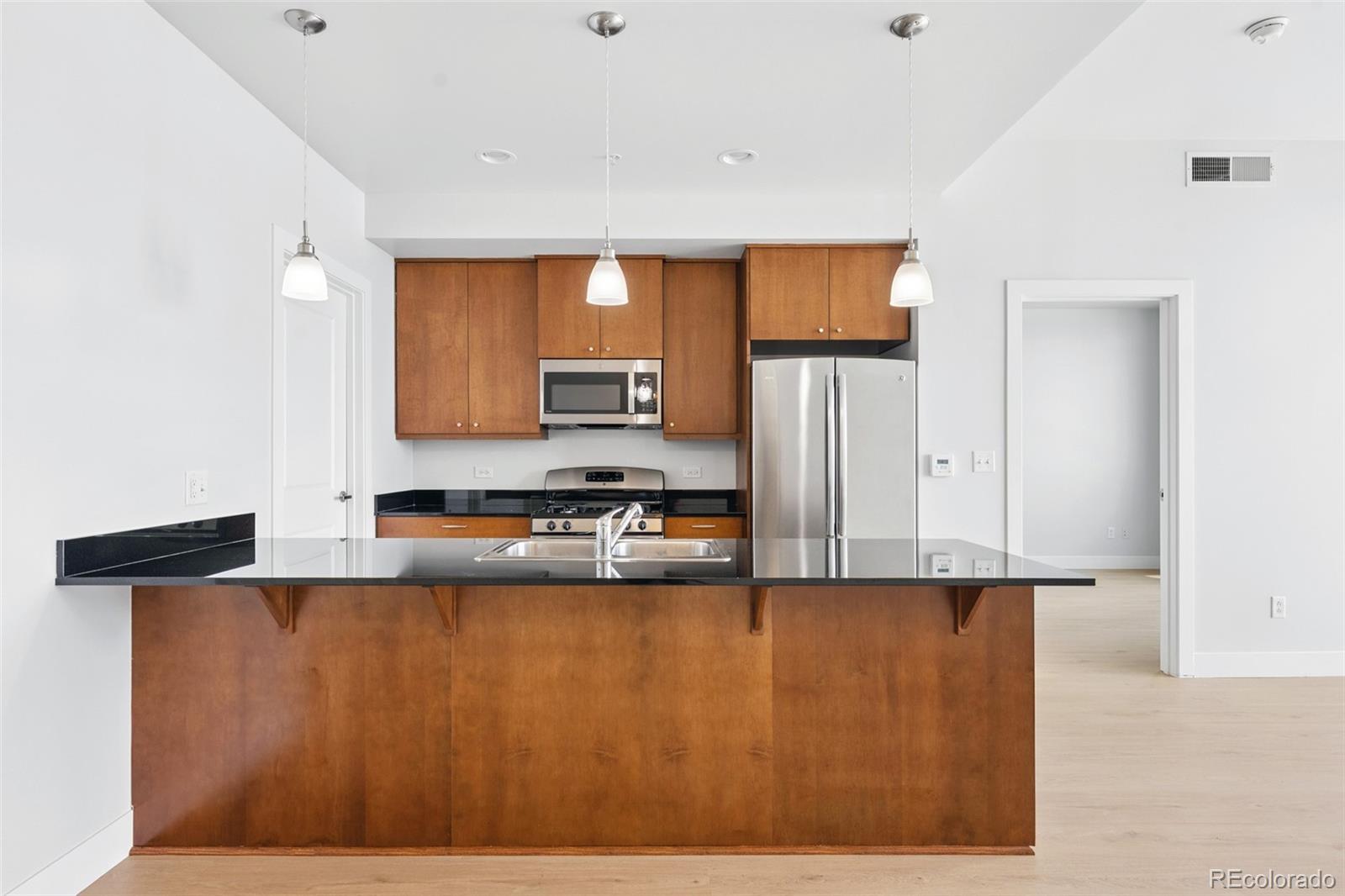 MLS Image #6 for 2001  lincoln street 2020,denver, Colorado