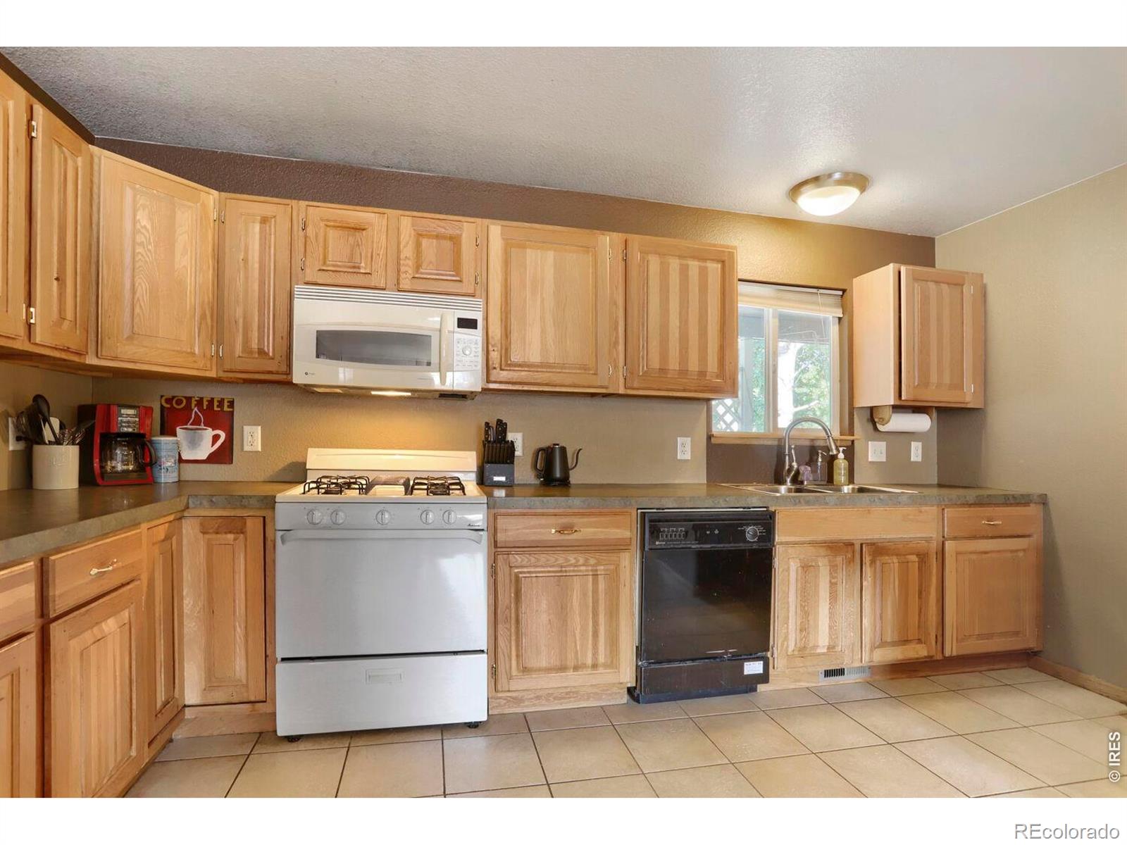MLS Image #12 for 780  zircon avenue,loveland, Colorado