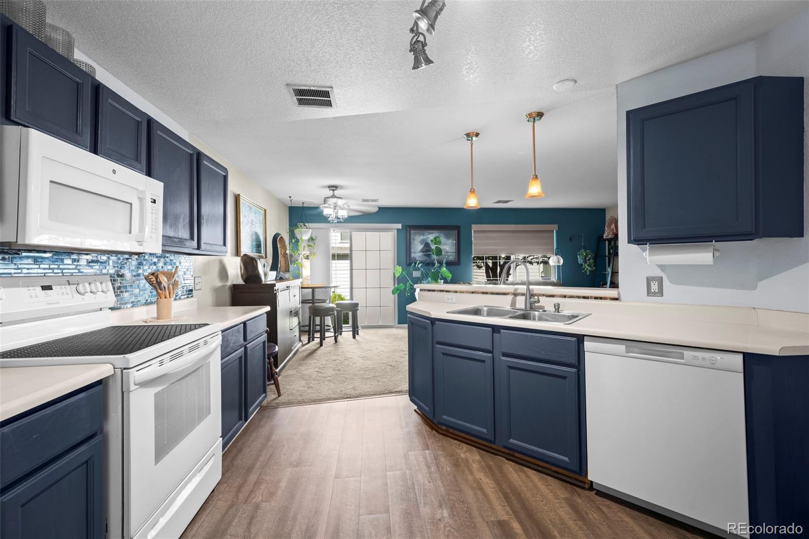 MLS Image #2 for 1303 s danube way,aurora, Colorado