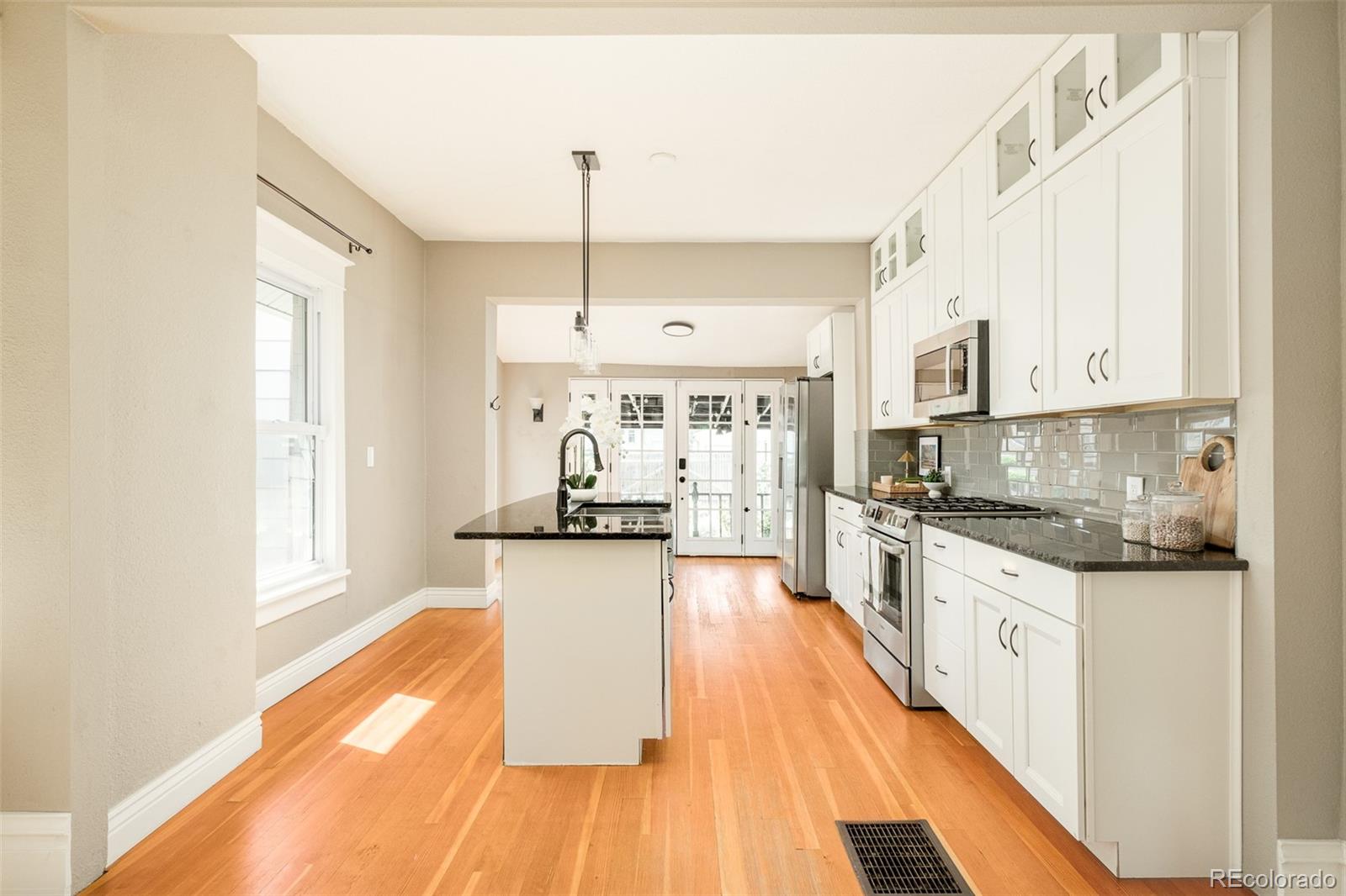 MLS Image #14 for 3068 w 38th avenue,denver, Colorado