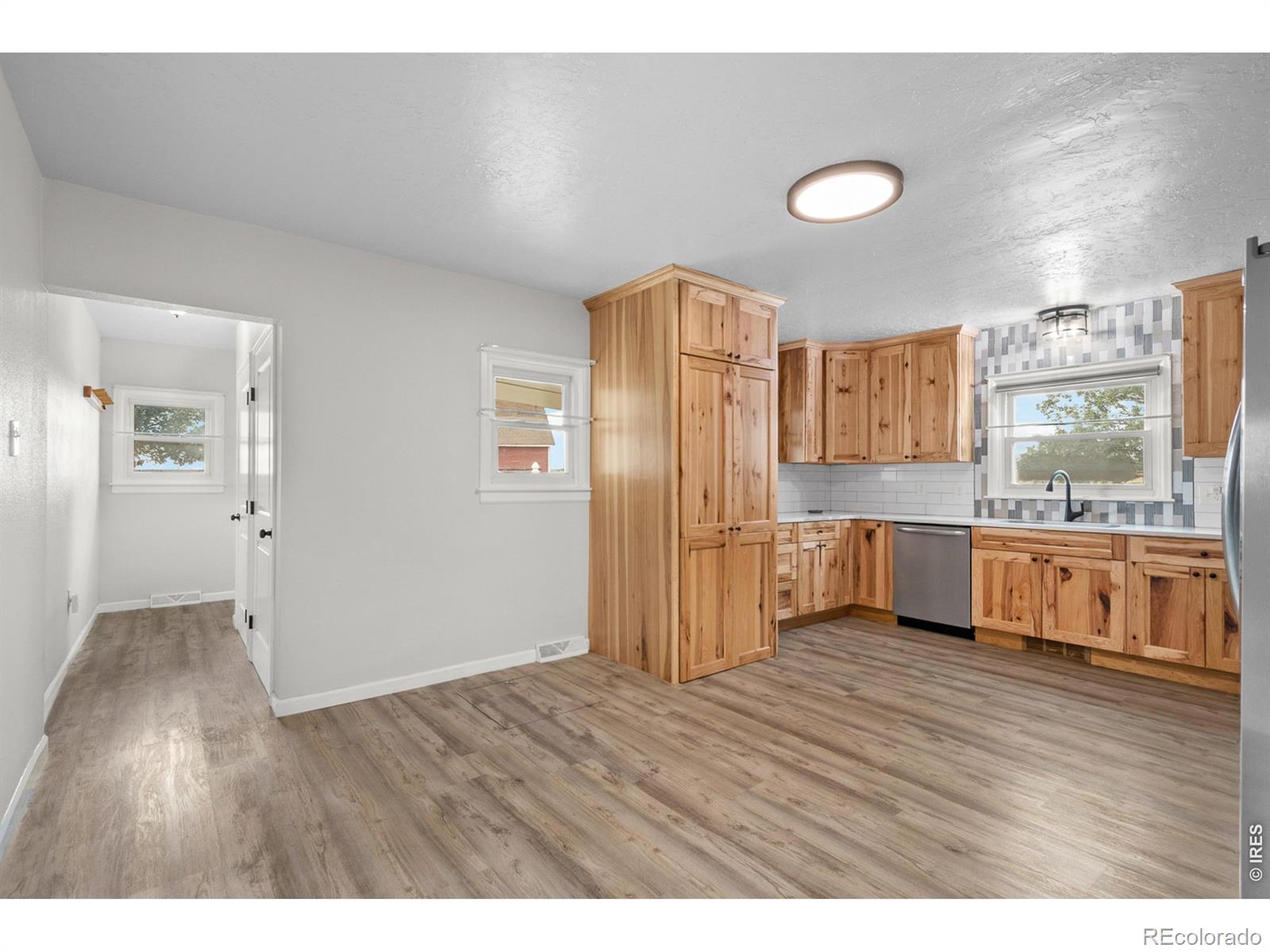 MLS Image #11 for 16524  county road 394 ,la salle, Colorado