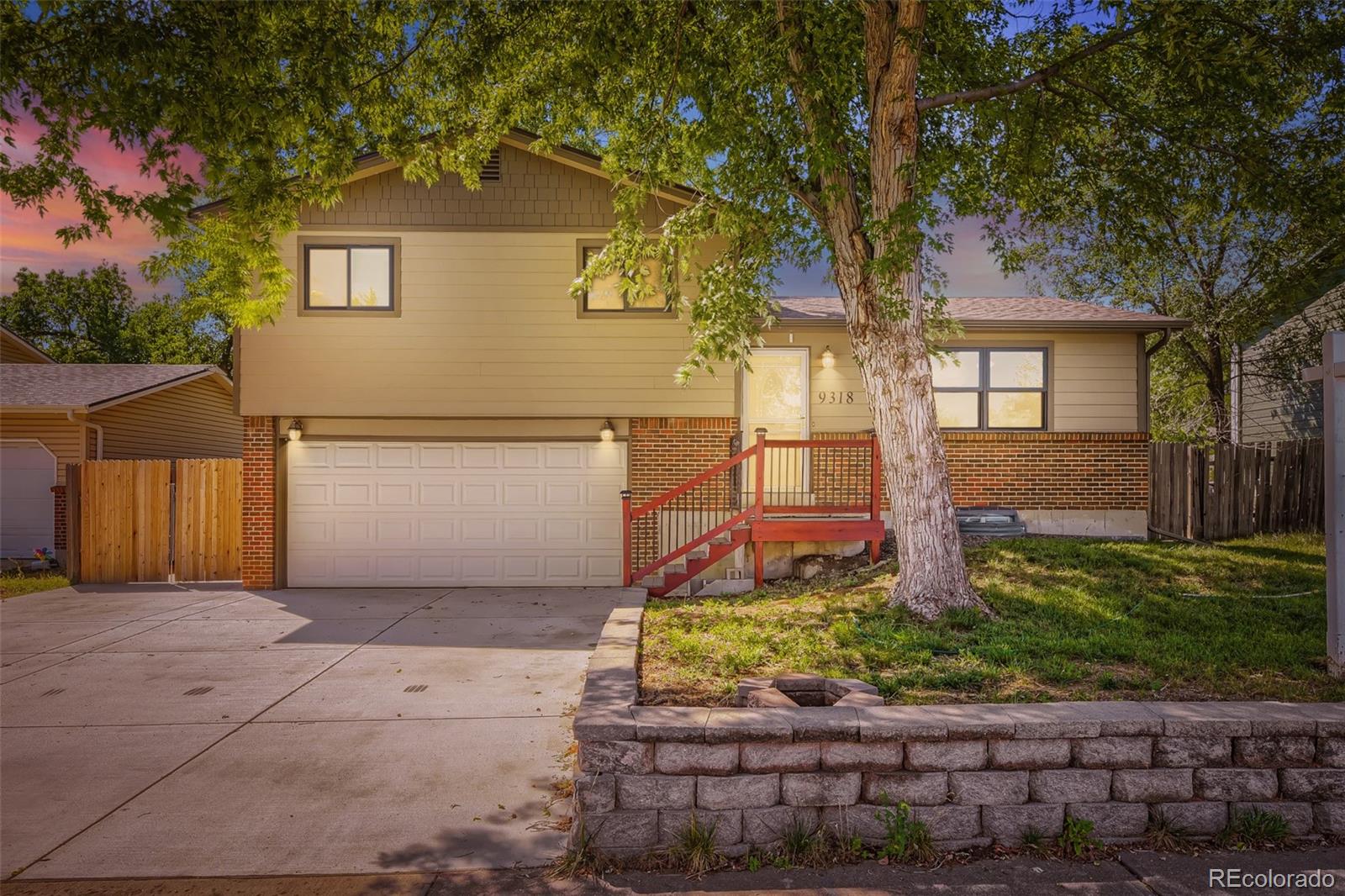 MLS Image #1 for 9318 w lake drive,littleton, Colorado