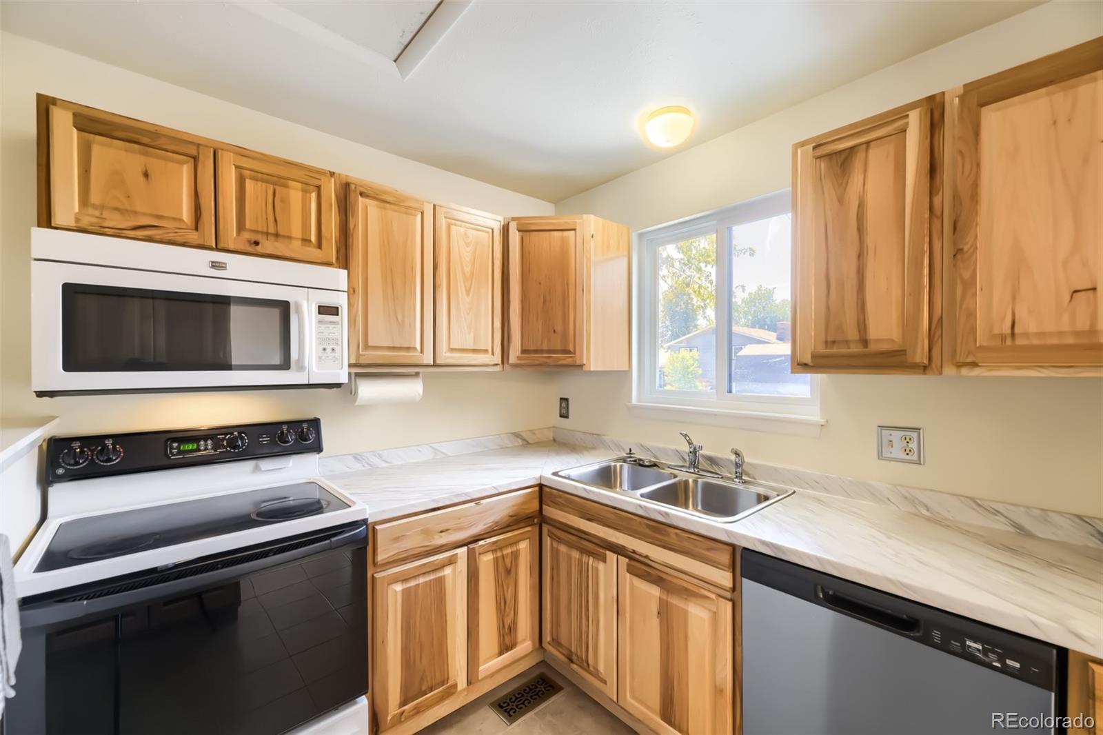 MLS Image #10 for 9318 w lake drive,littleton, Colorado