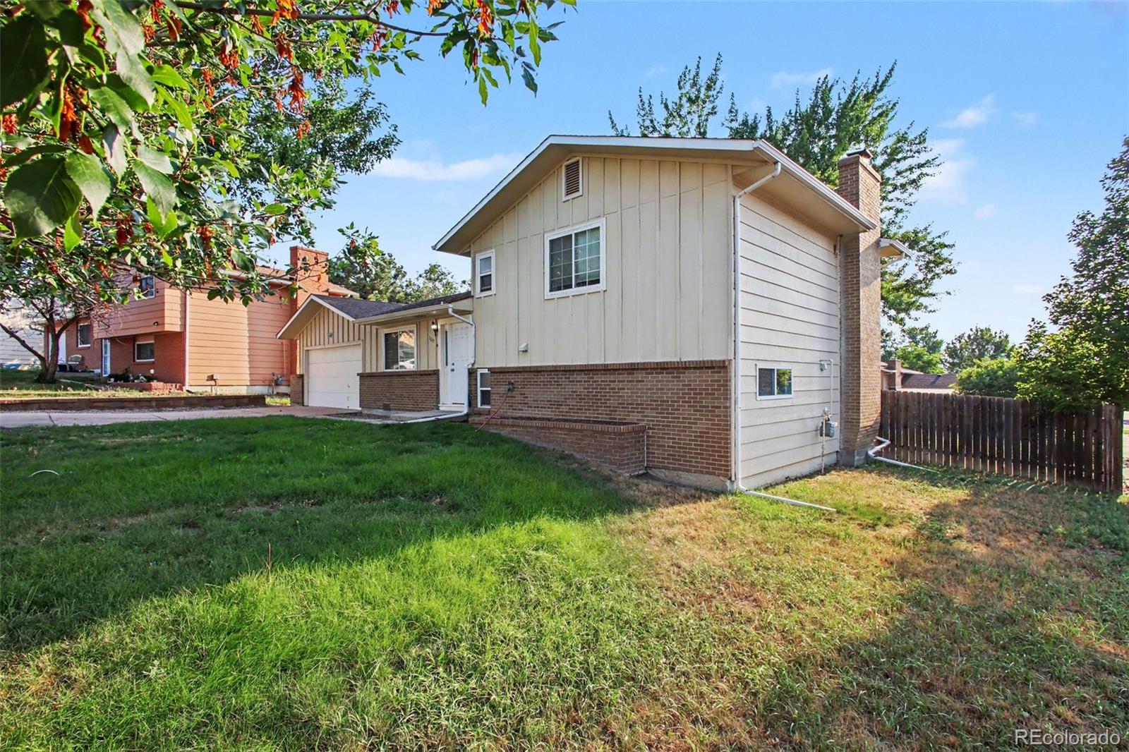 MLS Image #2 for 1065  applewood drive,colorado springs, Colorado