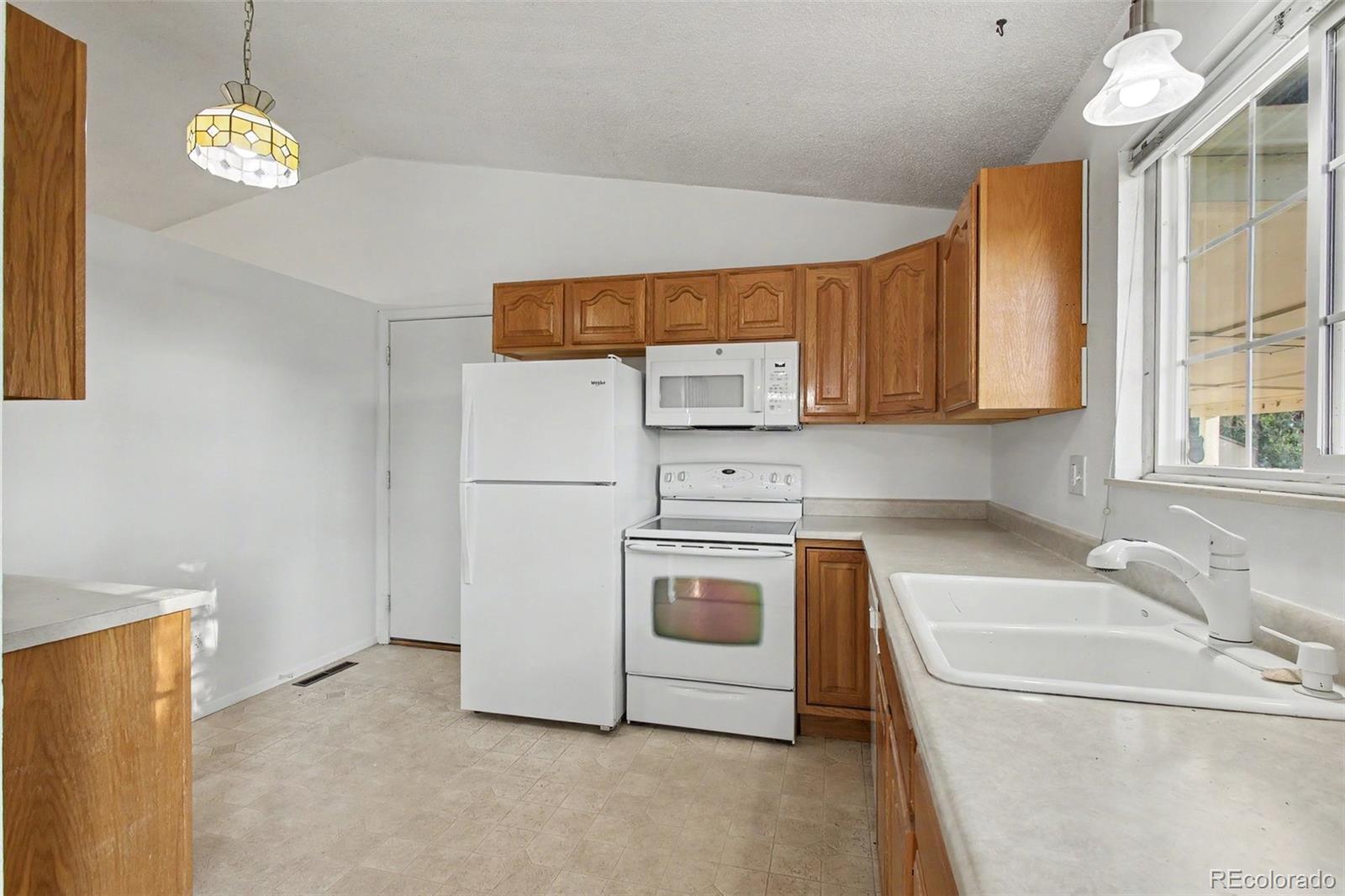 MLS Image #9 for 1065  applewood drive,colorado springs, Colorado