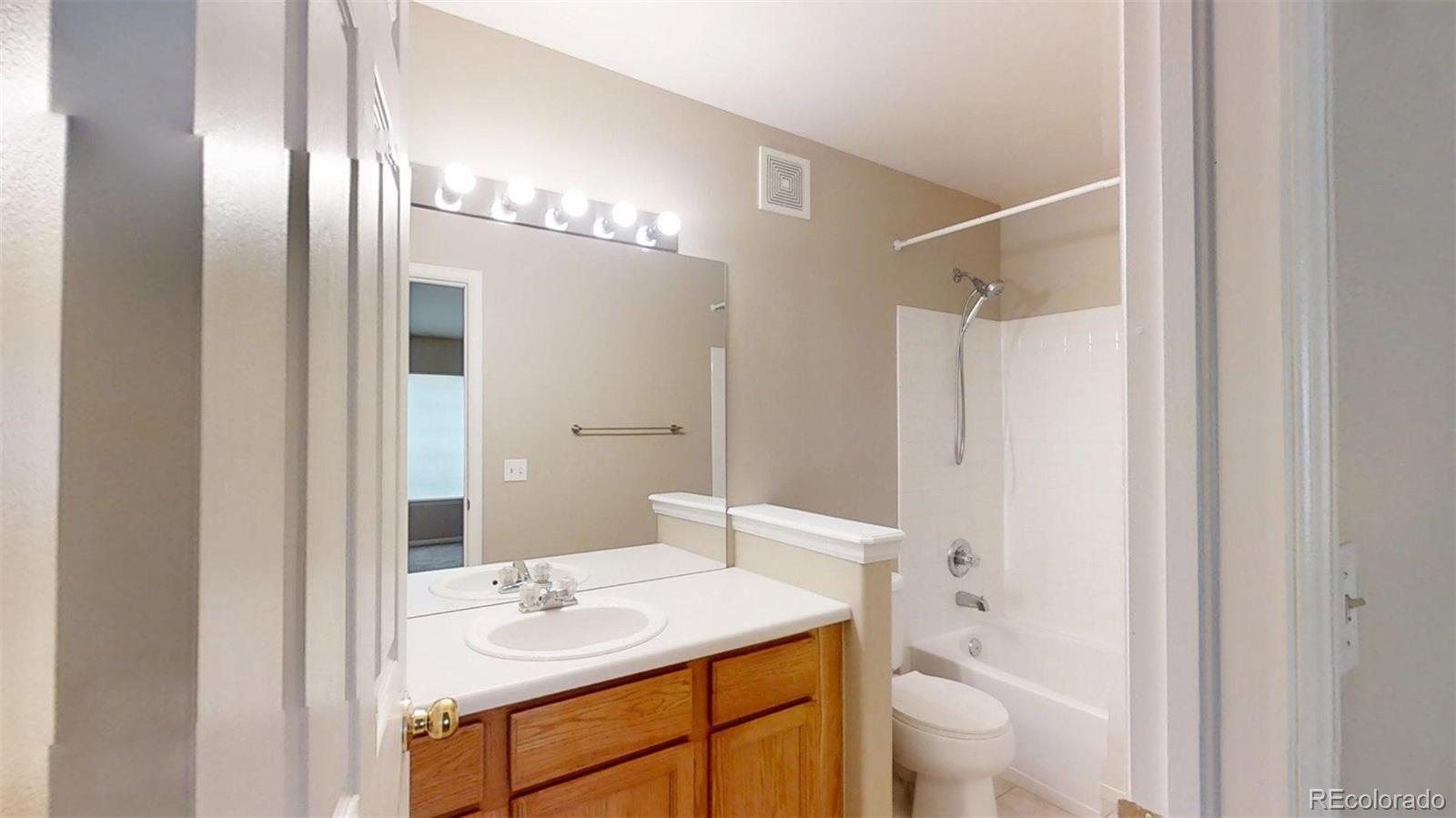 MLS Image #15 for 5555 e briarwood avenue,centennial, Colorado