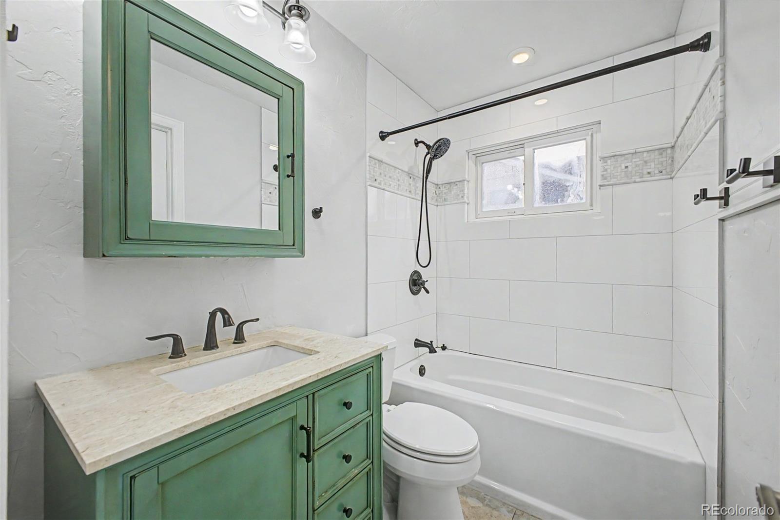 MLS Image #17 for 1571 s krameria street,denver, Colorado