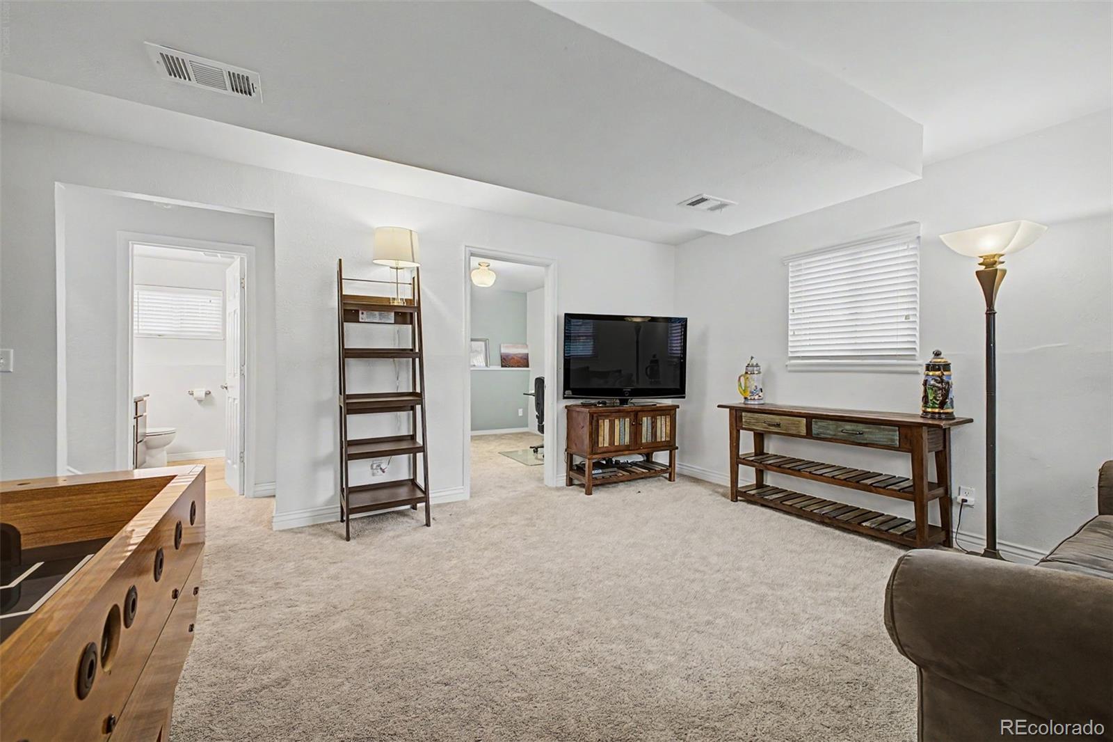 MLS Image #24 for 1571 s krameria street,denver, Colorado