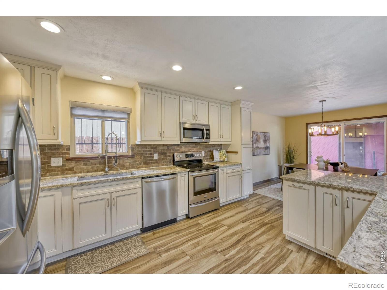 MLS Image #7 for 6225 e mississippi avenue,denver, Colorado