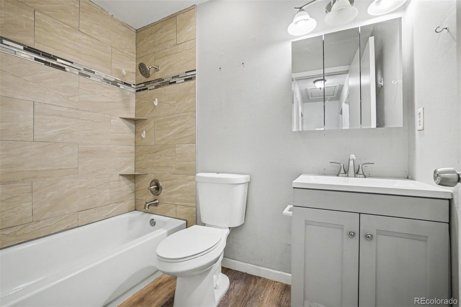 MLS Image #8 for 15418 e oxford avenue,aurora, Colorado
